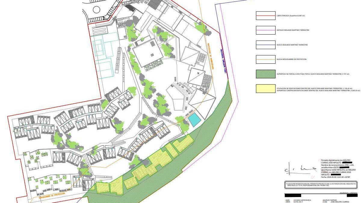 Plan del hotel de La Tejita, con su anterior deslinde (línea fucsia) y el nuevo (línea azul), además de la anchura de la servidumbre de protección (naranja). Coloreado en verde, pueden verse las edificaciones afectadas por el terreno que pasó a ser público en 2021