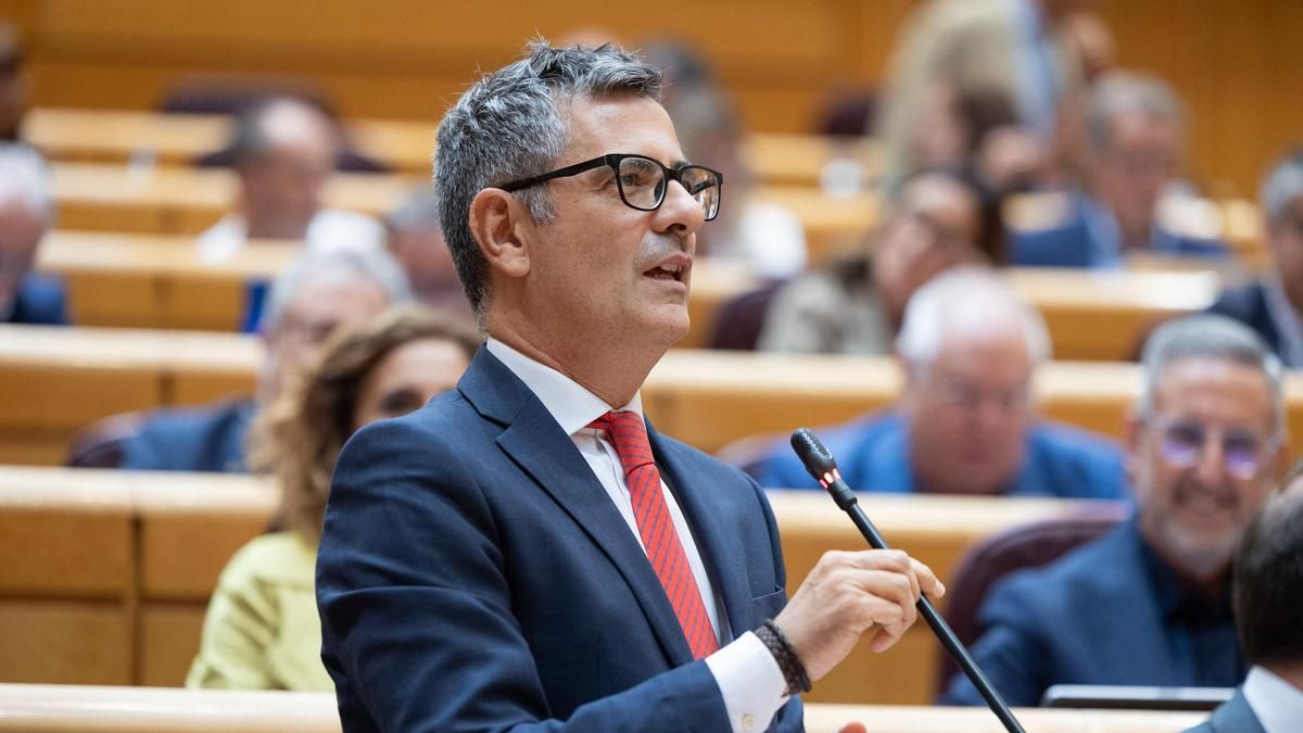 El ministro de Presidencia, Justicia y Relaciones con las Cortes, Félix Bolaños, durante la sesión de control en el Senado