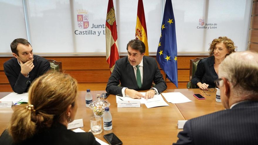 El consejero Suárez-Quiñones miente al decir que "no está escrito" cuándo hay que resolver las ayudas al alquiler