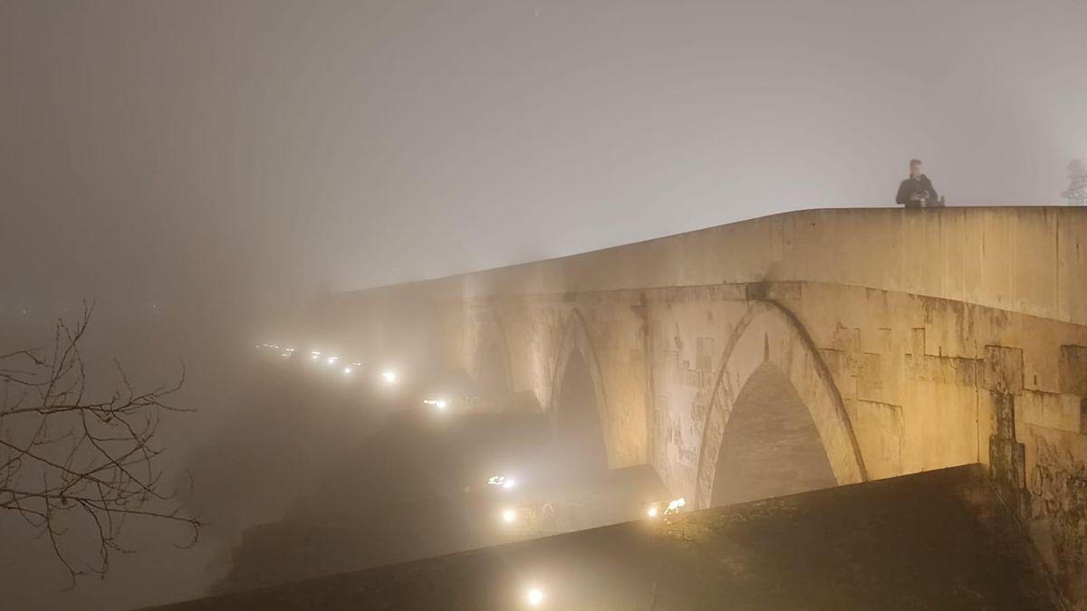 Córdoba amanece tomada por una niebla fantasmagórica