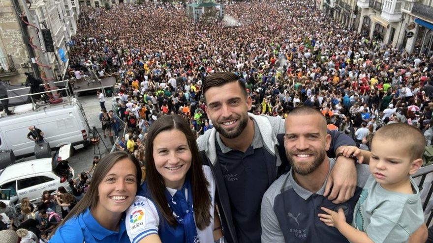 Los representantes del Deportivo Alavés, en el chupinazo de 2023