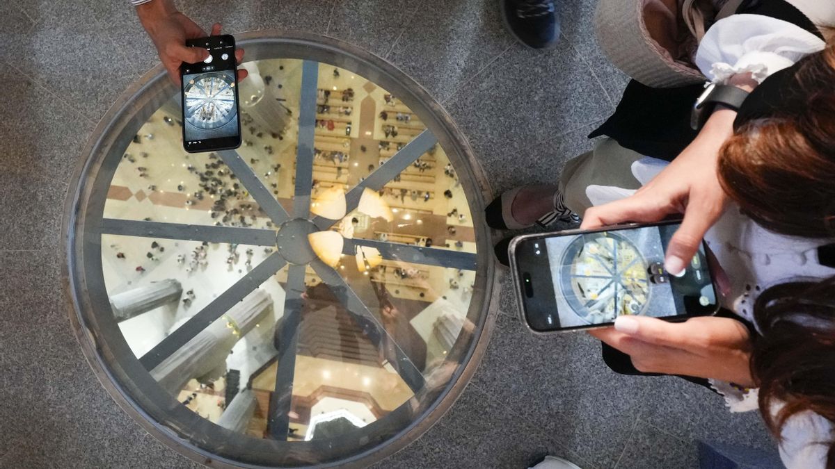 Así es la cruz de la torre de Jesucristo, la joya de la Sagrada Familia que será bendecida por el papa León XIV