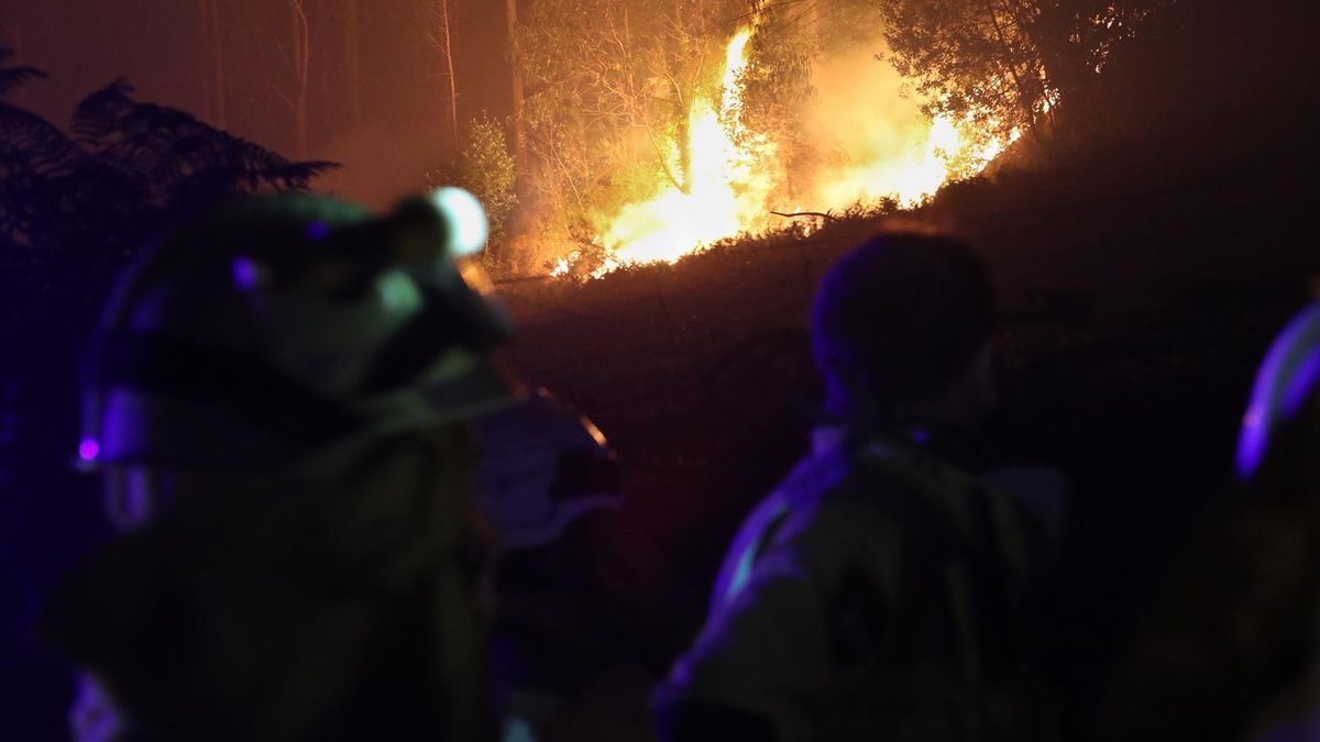 Dados de alta los últimos tres brigadistas heridos en el incendio de Barreiros, mientras continúa ingresado el de Oímbra