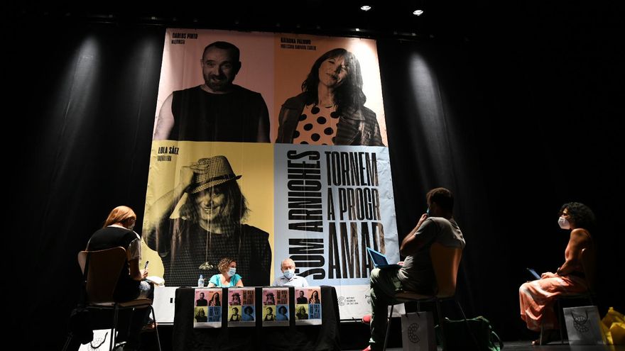 La secretària autonòmica de Cultura, Raquel Tamarit, junt amb el director general de l'IVC, Abel Guarinos, durant la presentació de la nova temporada.