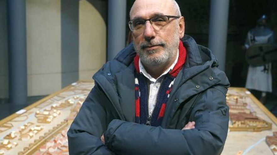 Carlos S. Campillo / ICAL Décimo aniversario de la apertura al público del Palacio del Conde Luna de León. En la imagen, el arqueólogo municipal, Victorino García.