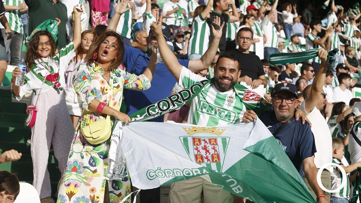 Grada Blanquiverde del Córdoba CF - SD Ponferradina