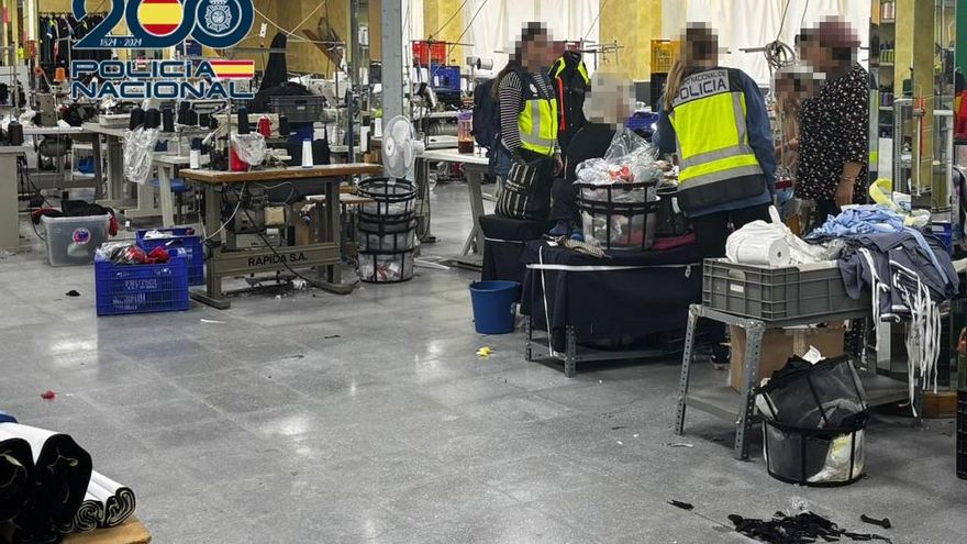 Desmantelado un taller textil ilegal en València: 24 inmigrantes en situación irregular trabajaban 60 horas semanales