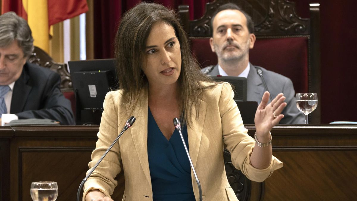 La diputada i exportaveu parlamentària de Vox a Balears Idoia Ribas, en un ple de la Cambra autonòmica