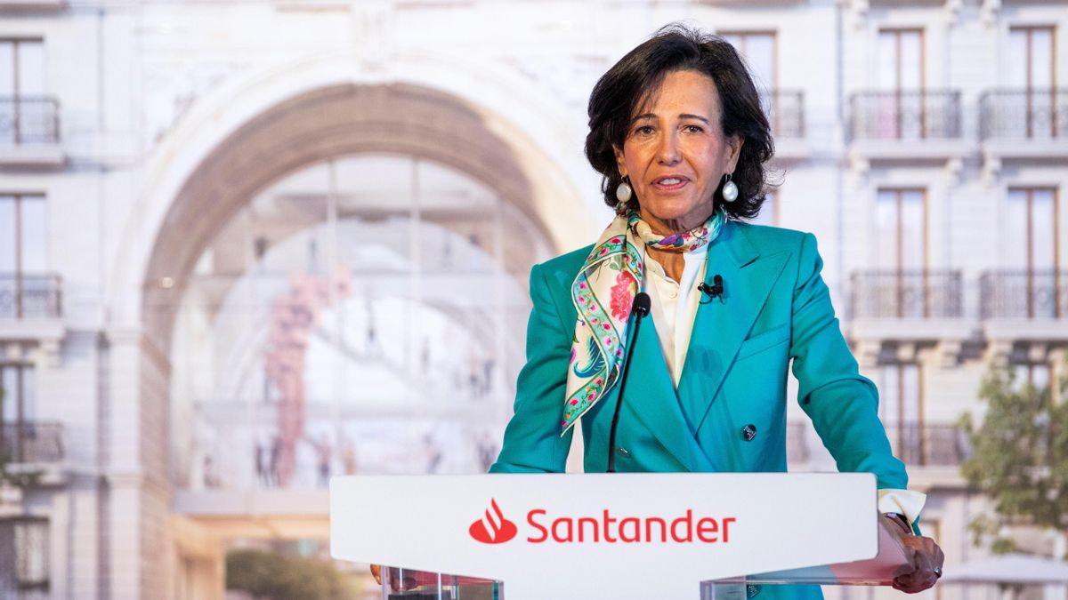 Ana Botín, presidenta del Banco Santander, en el acto de la primera piedra de Faro Santander, en 2021.