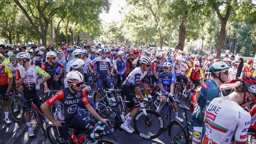 La Unión Ciclista Internacional carga contra Pedro Sánchez y "lamenta" el respaldo del Gobierno a las protestas propalestinas