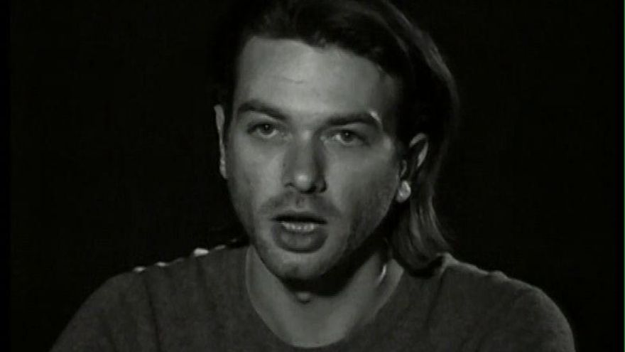 Imagen de 'Qui je suis'. 