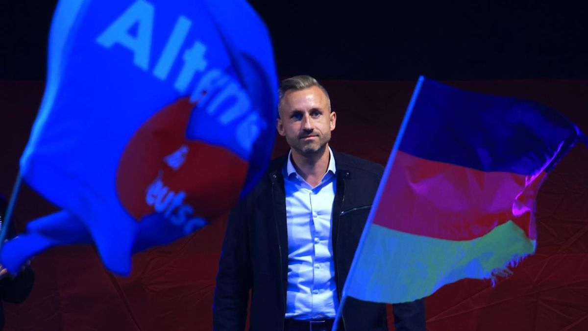 Ulrich Siegmund, candidato principal del partido de extrema derecha Alternativa para Alemania (AfD), en un acto de campaña el 24 de agosto de 2026.