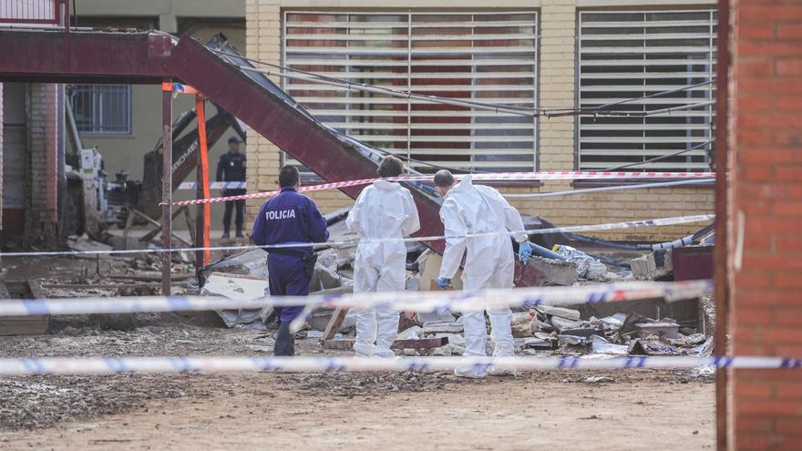 El "colapso" de una estructura metálica, posible causa del derrumbe en el colegio de Massanassa