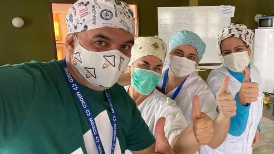 Parte del equipo sanitario de la consulta COROHADO de El Fuerte.