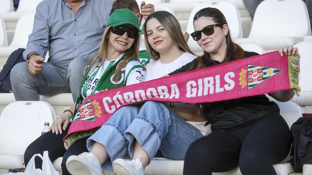 Grada Blanquiverde del Córdoba CF - CD Mirandés