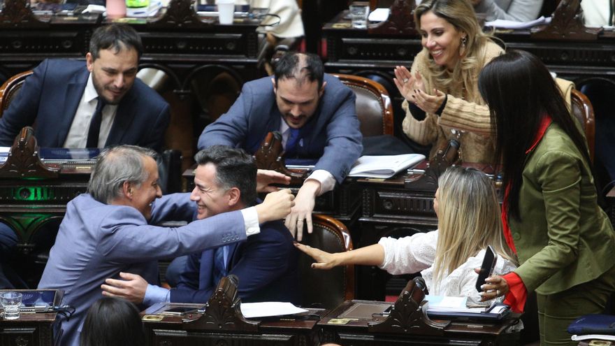 Uno a uno, los 234 artículos de la ley Bases que aprobó el Congreso