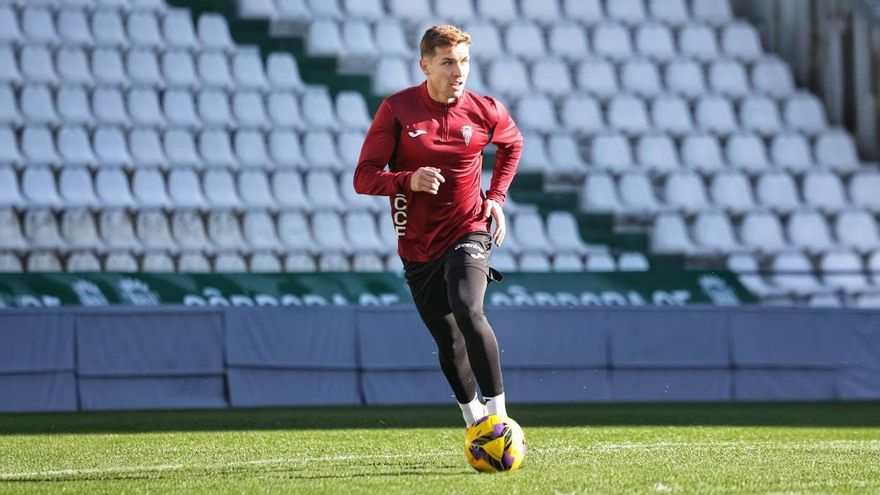 Del Moral, el director de orquesta que cambia la cara del Córdoba CF