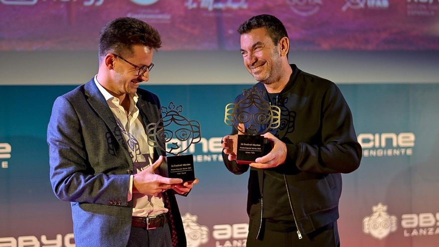 Arturo Valls y Félix Tusell reciben el Premio Especial Abycine