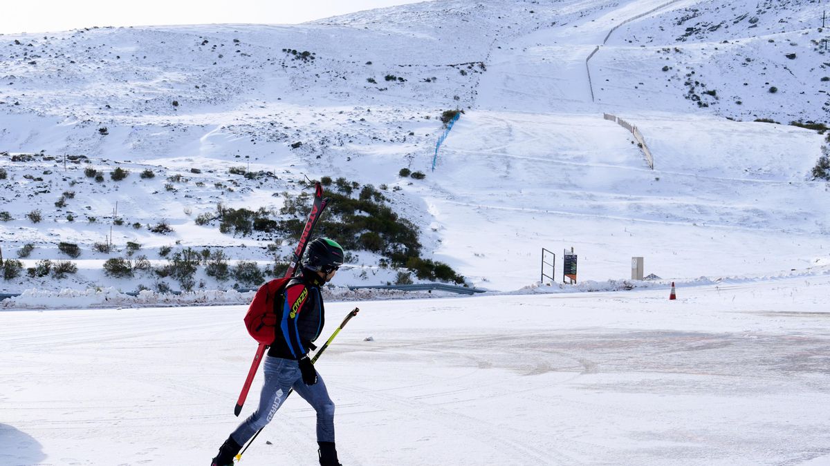 Cantabria continúa este lunes en aviso amarillo por nieve y oleaje