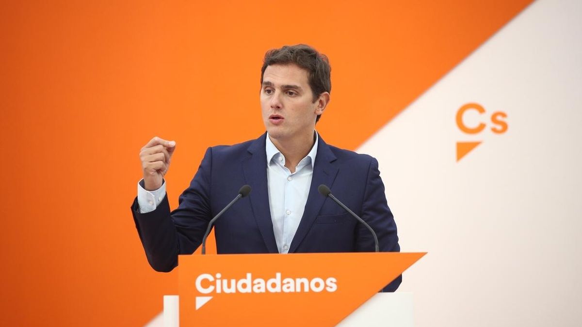 Rivera apoya "sin fisuras" a Rajoy ante el 1-O pero le exige que "actúe" para evitar un "ridículo" como el del 9-N