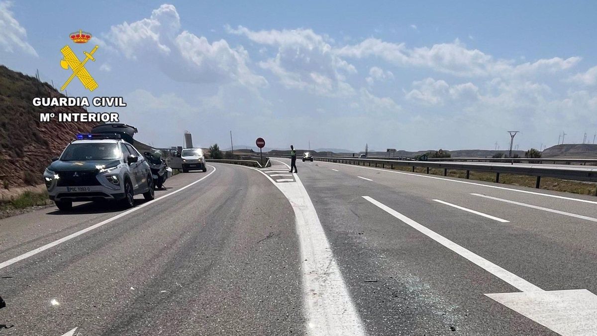 Lugar del accidente ocurrido este sábado en la A-23 en Muel en el que han resultado heridas seis personas.