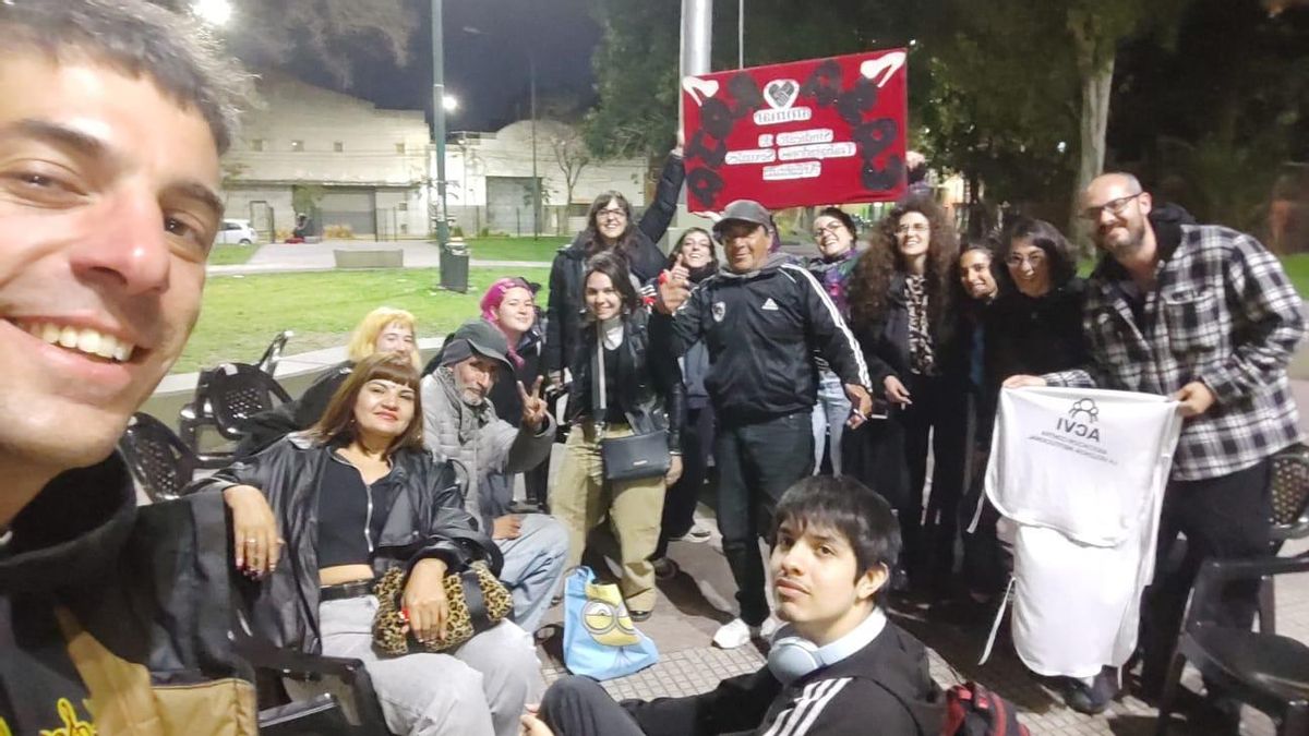 El encuentro se realiza en Plaza Garay, Constitución.