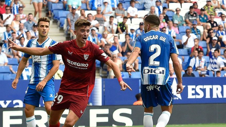 Kike Salas refuerza la zaga del CD Tenerife