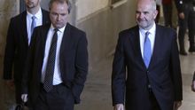 Chaves y Griñán salen del juzgado sin declarar y se remiten a lo dicho en el Supremo sobre el caso ERE