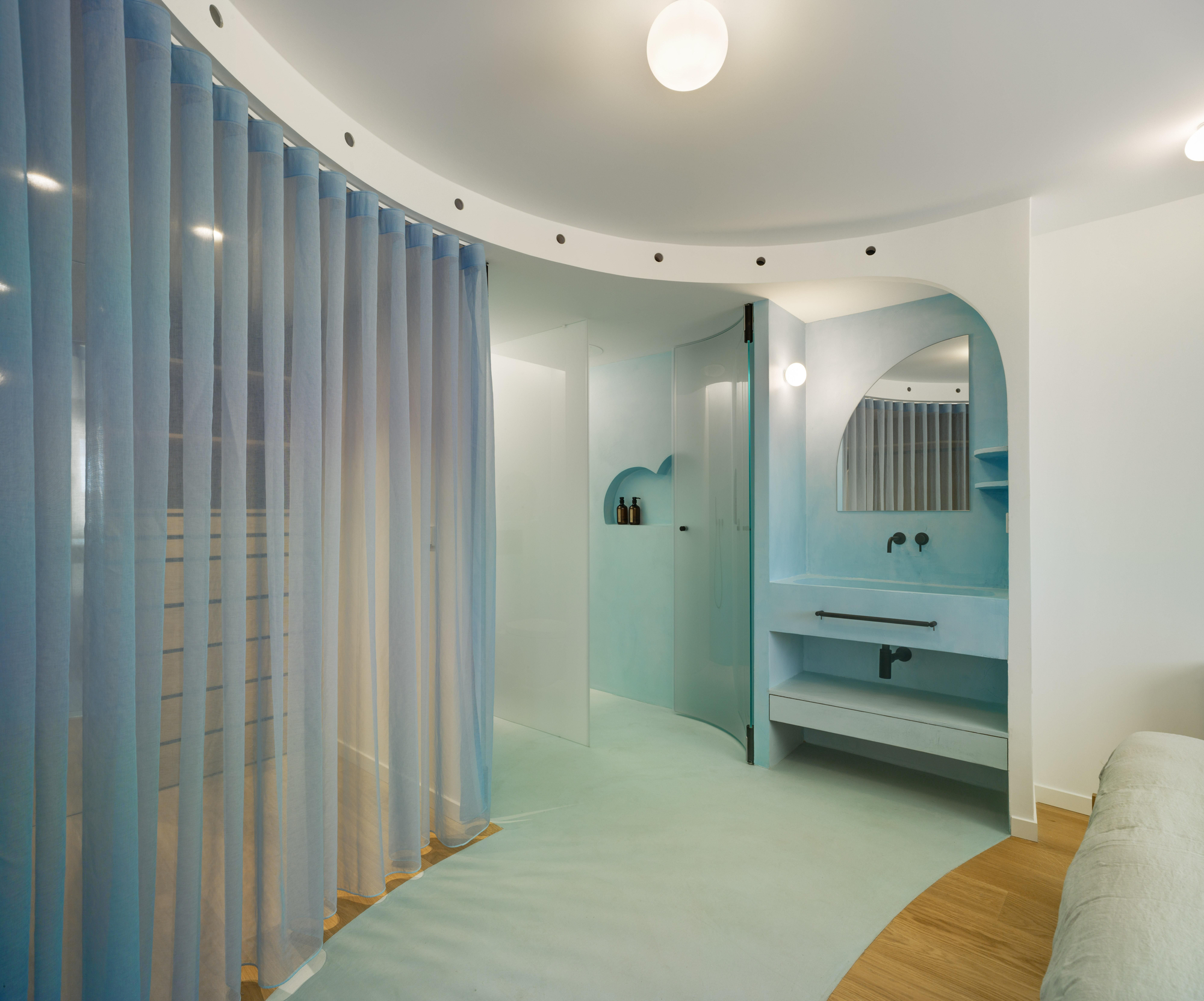 El baño atomizado de Casa LAB (Laura Ortín).