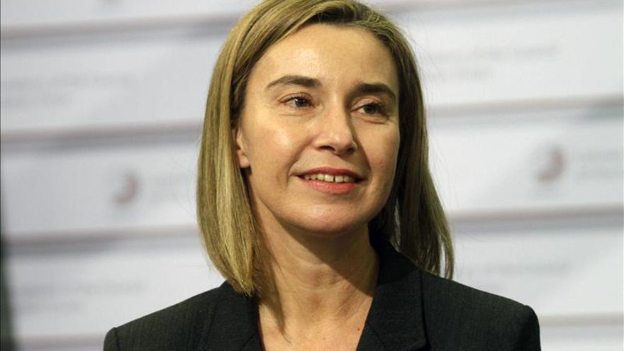 Europa tiene la "responsabilidad" de afrontar la crisis migratoria, dice Mogherini