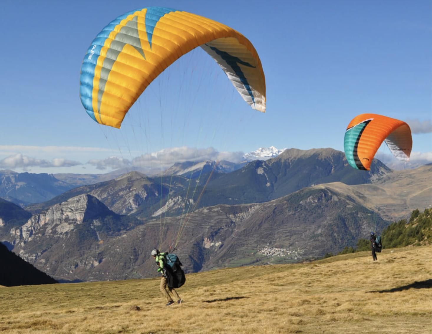Castejón de Sos, one of the best places to practice paragliding.