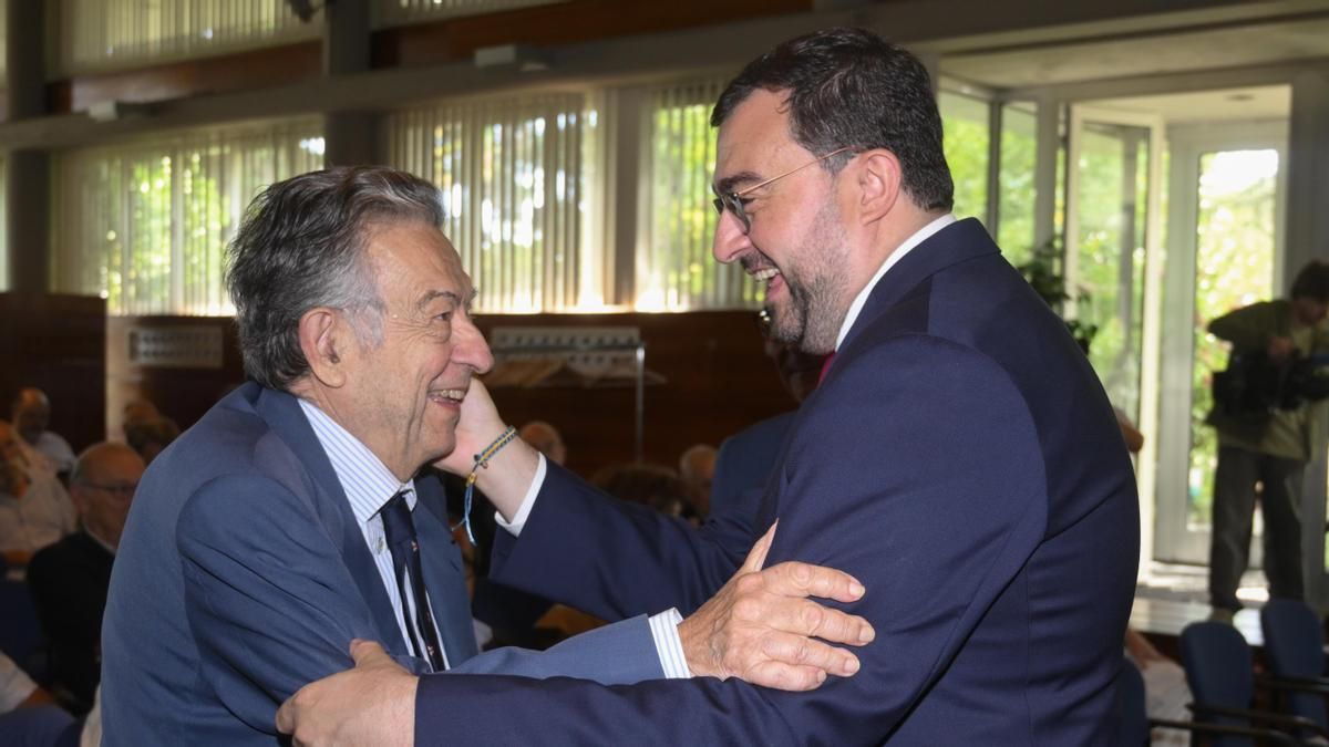 Barbón: "Más pronto que tarde vamos a acabar con el peaje del Huerna"