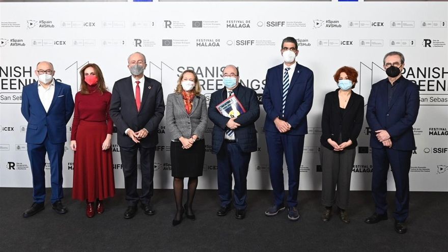 Foto de familia del acto que ha tenido lugar en el Cine Doré, sede de proyecciones de Filmoteca Española 