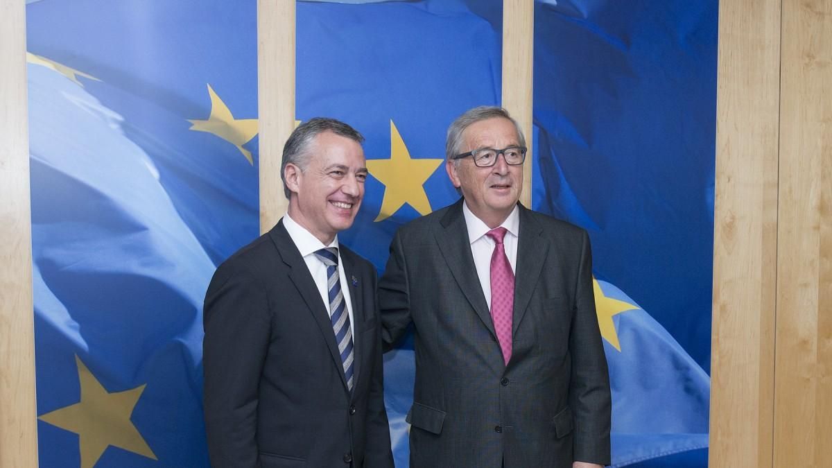 Urkullu y Jean-Claude Juncker, en 2017 en Bruselas