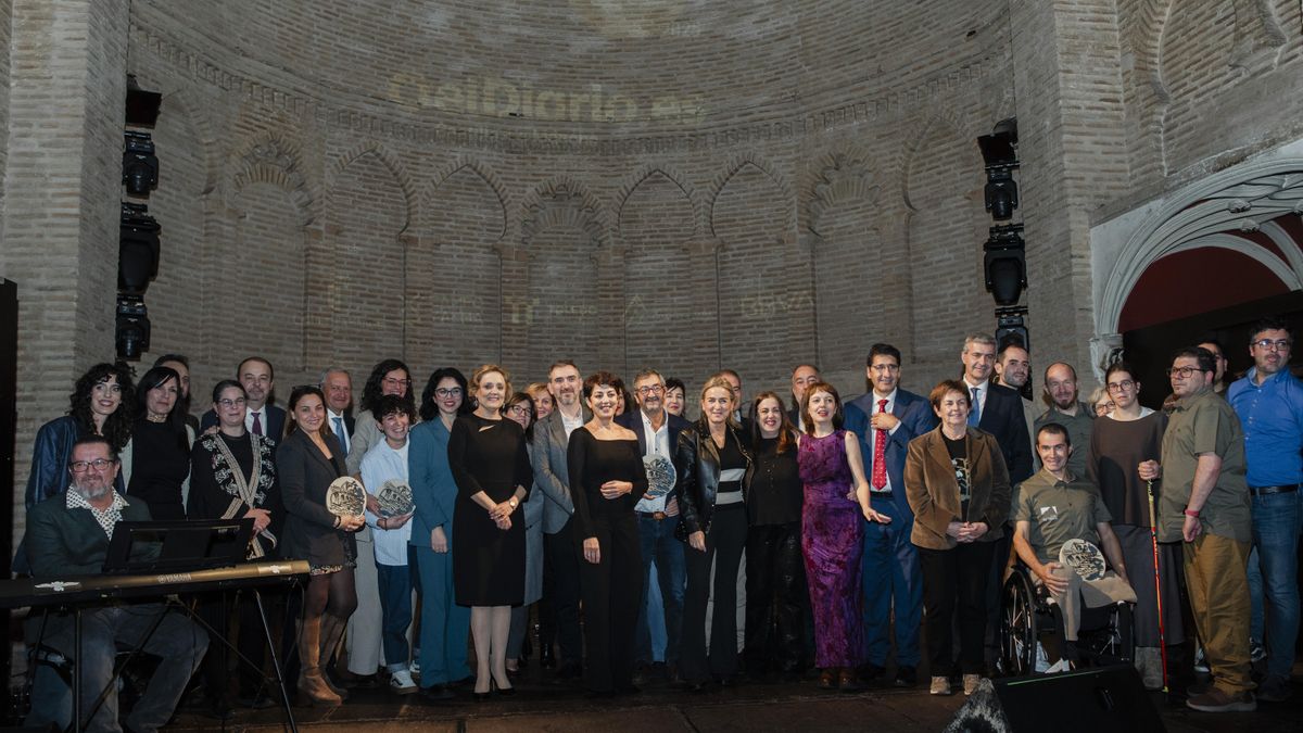 Fotografía de familia de los reconocidos y reconocidas 'Somos Km.0'