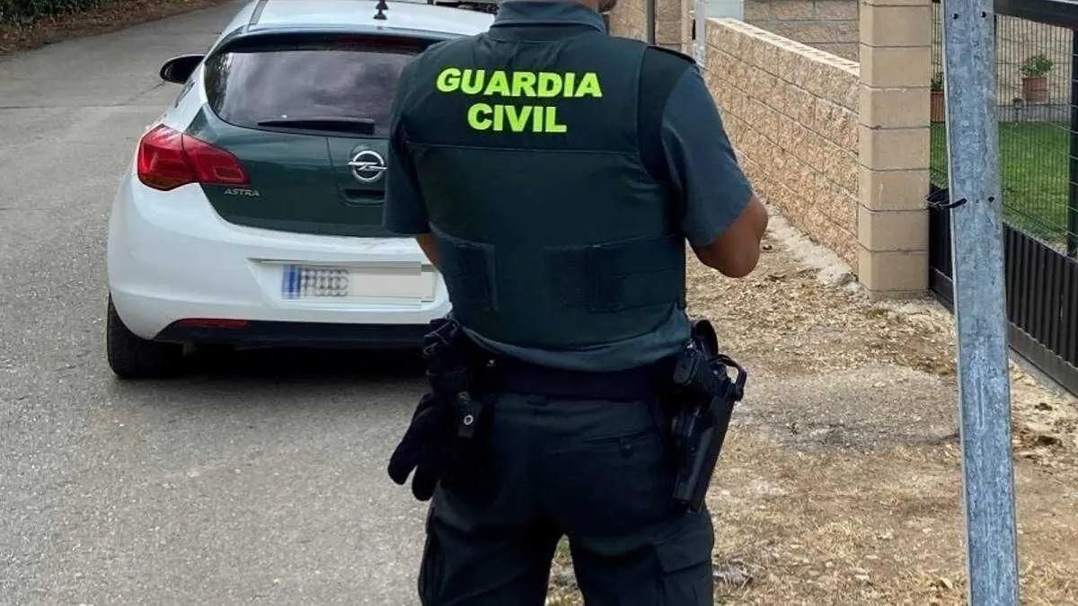 Pelea en Rincón de Soto: investigados por lanzar un cigarrillo a la cara y dar una paliza a dos jóvenes después de orinar en su portal