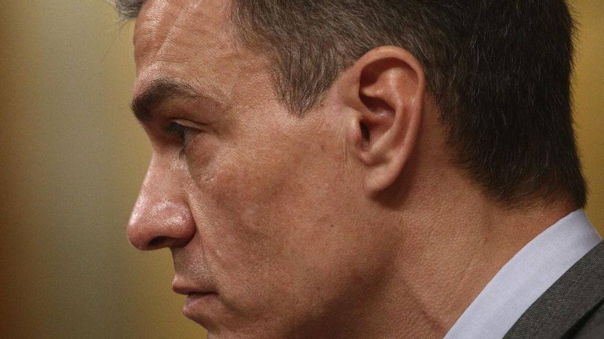 El presidente del Gobierno, Pedro Sánchez, interviene durante una sesión plenaria