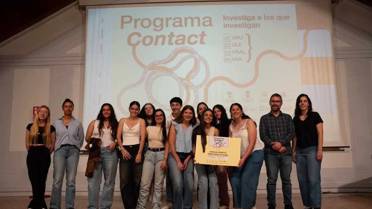 El IES Asturica Augusta de Astorga gana un concurso con un trabajo sobre el investigador Víctor González Castro