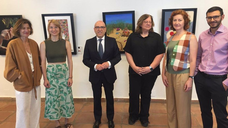 El Palacio de Viana acoge una exposición de mujeres artistas y emprendedoras