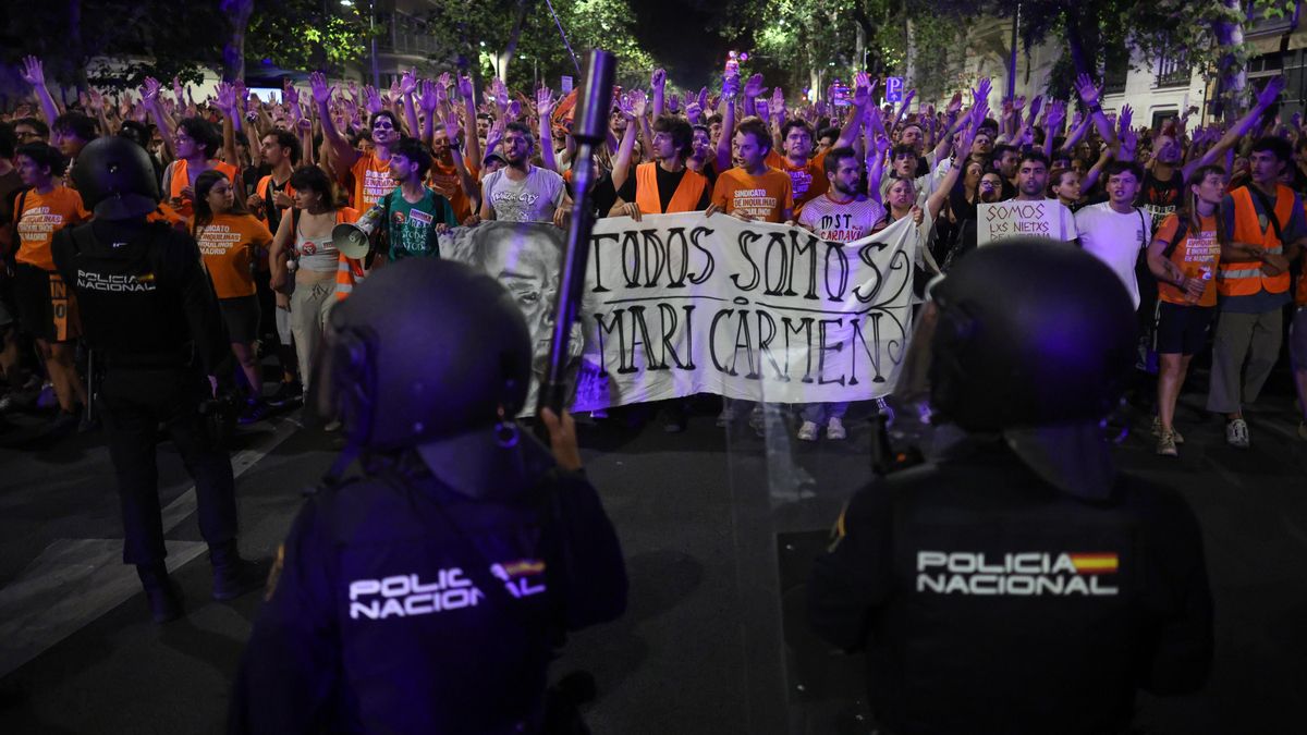 Miles de personas protestan en Madrid contra el desahucio de Maricarmen