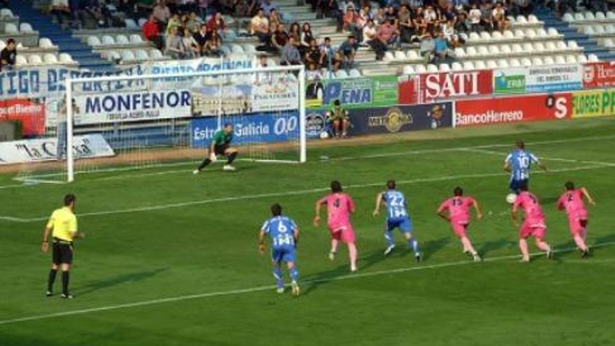 La Deportiva Ponferradina marró dos penaltis. (infobierzo.com)