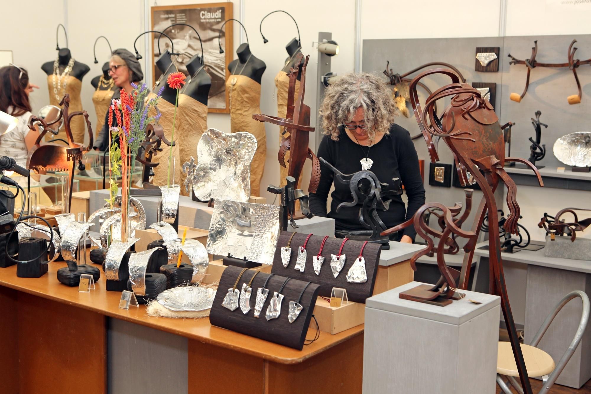 La 22ª Feria de Artesanía, en el Parque de San Telmo (Las Palmas de Gran Canaria).