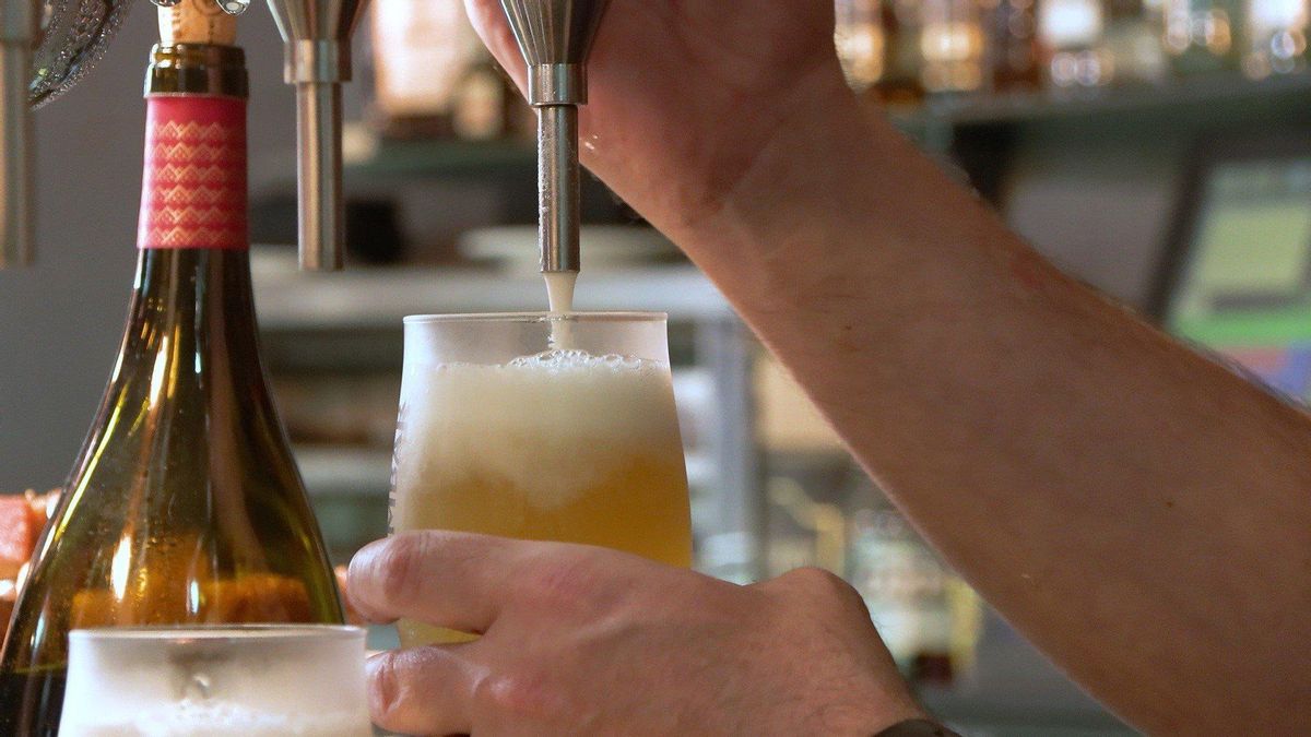 Los trabajadores de hostelería y agencias de viaje crecen un 2,3% en Canarias en agosto