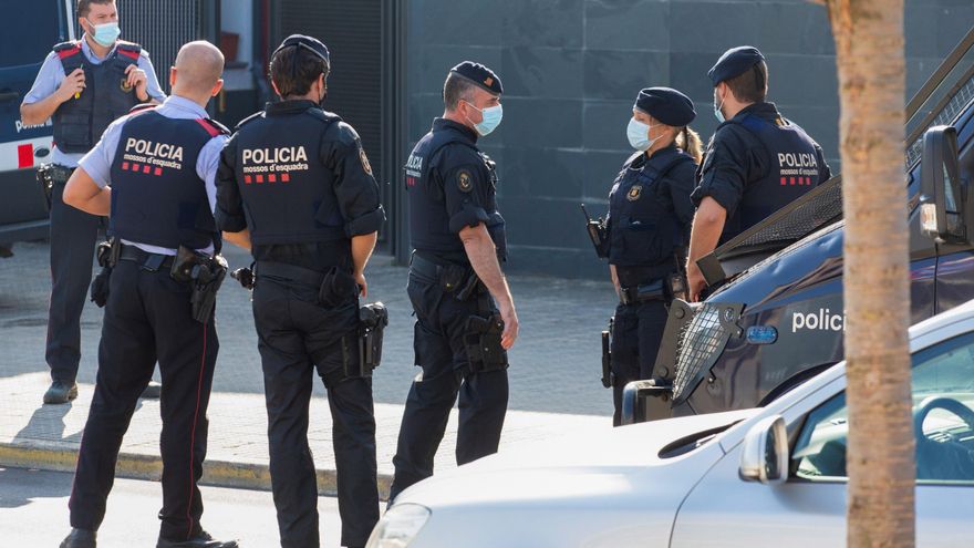 Detenido en Barcelona un presunto maltratador después de que su mujer hiciera con la mano la señal de socorro