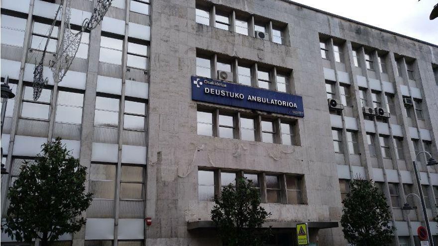 Osakidetza suspende el servicio nocturno del Punto de Atención Continuada de Deusto, el único que se mantenía abierto durante toda la noche en Bilbao