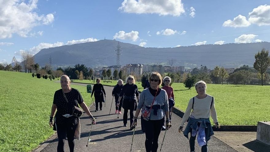 Archivo - Camargo impulsa un programa de salud física y emocional dentro de su estrategia contra la soledad no deseada