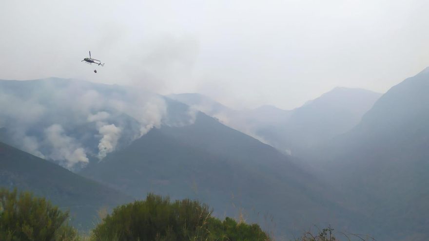 La Comisión Europea desvela que ardieron 5.000 hectáreas protegidas de Pena Trevinca, un dato que la Xunta oculta