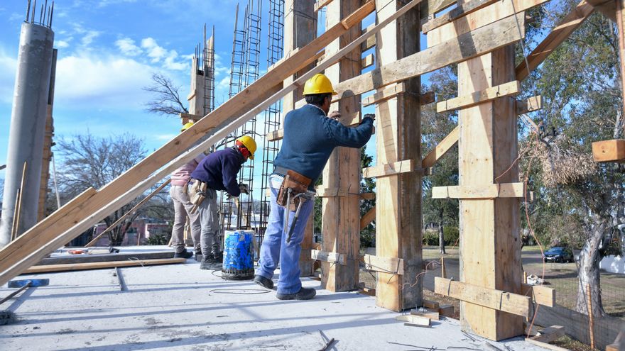La construcción cayó un 2,9% en mayo: ¿Cómo impacta en el resto de la economía?