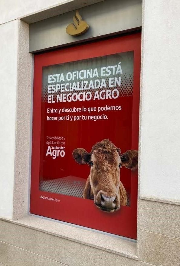 Oficina de Banco Santander en Coria (Cáceres), especializada en el Negocio Agro