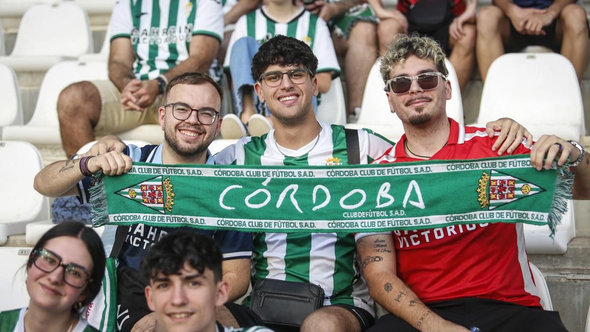 Grada Blanquiverde del Córdoba CF - SD Huesca